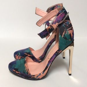 Privileged Aida Multi-Colored Heels Size 8